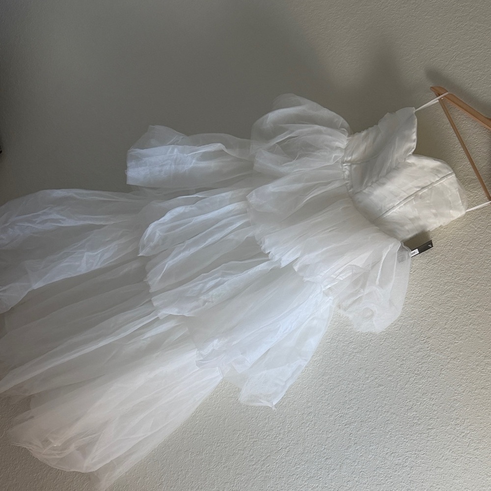 Red Dress Boutique Strapless White Dress